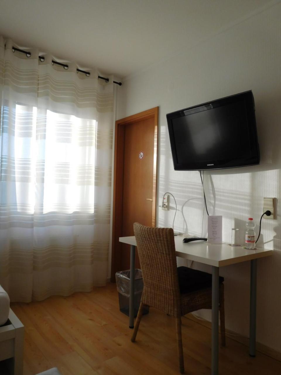 Arkadia Hotel Burgwedel  Dış mekan fotoğraf
